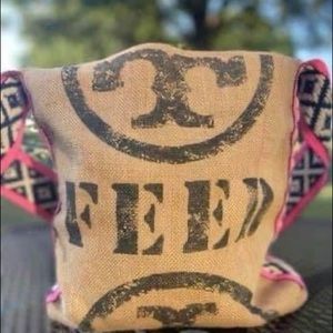 🌸Limited Edition 🌸TORY BURCH Feed Bag